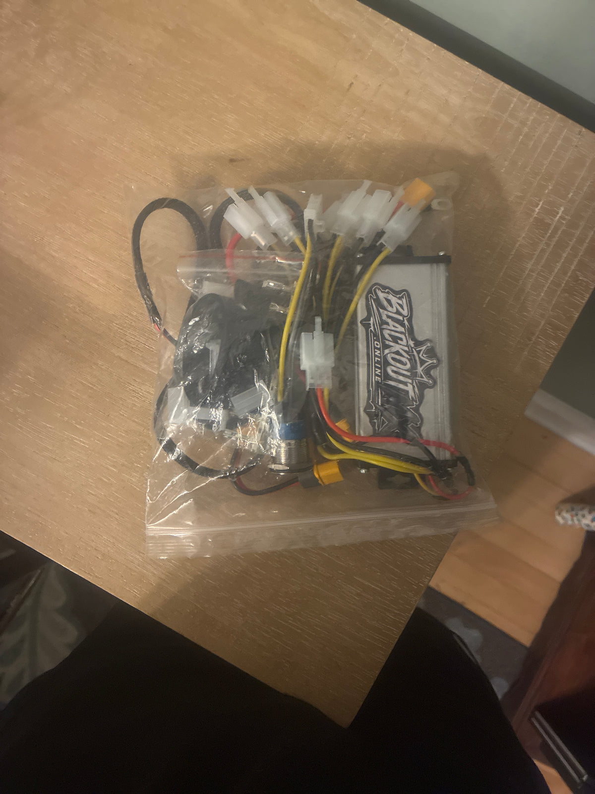 Blackout MX 12V DC-DC Voltage Converter